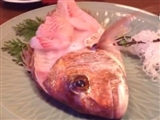 网友吃生鱼片吃到一半鱼表示不能忍了：我还可以再抢救一下！